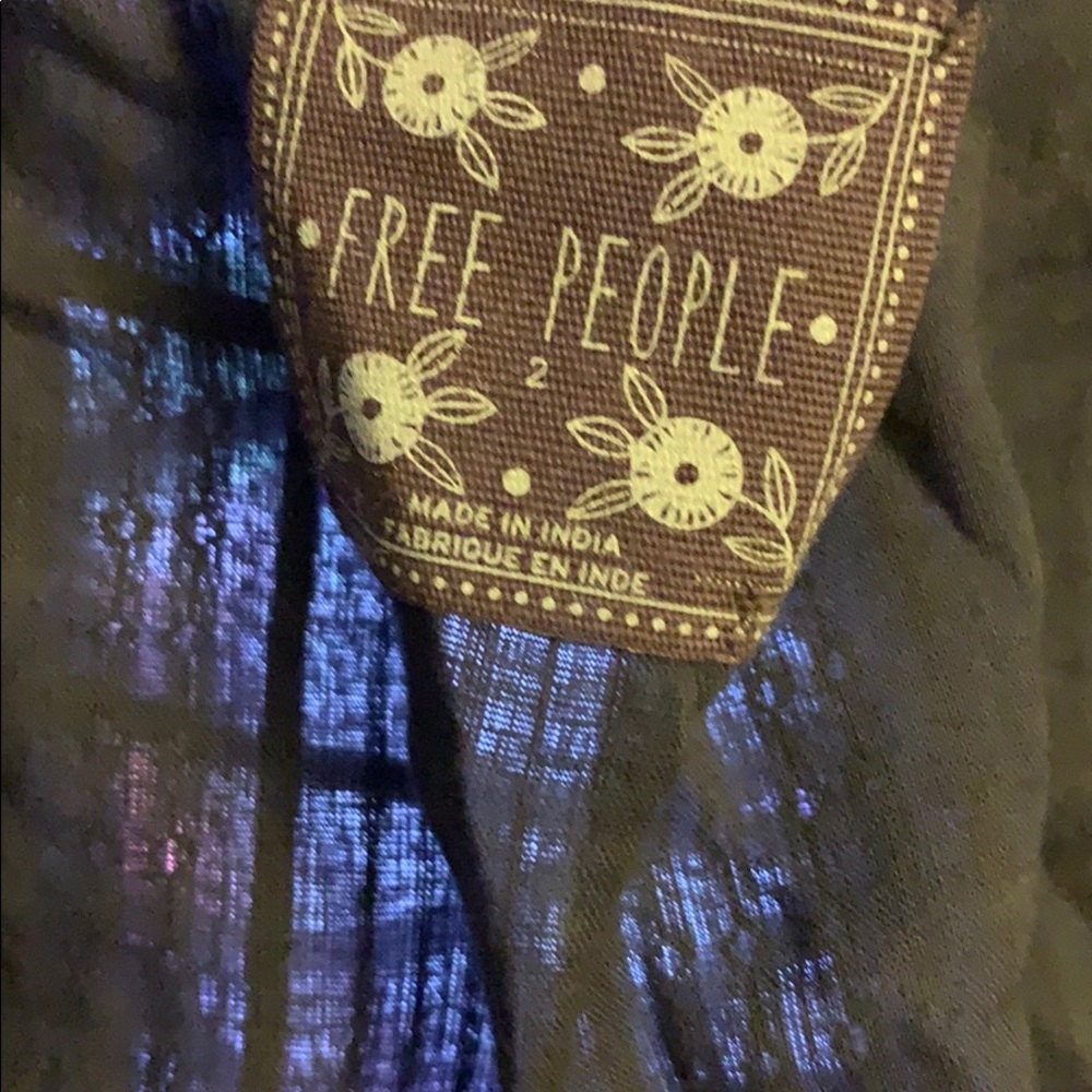 Shirt - Picture 4 of 5